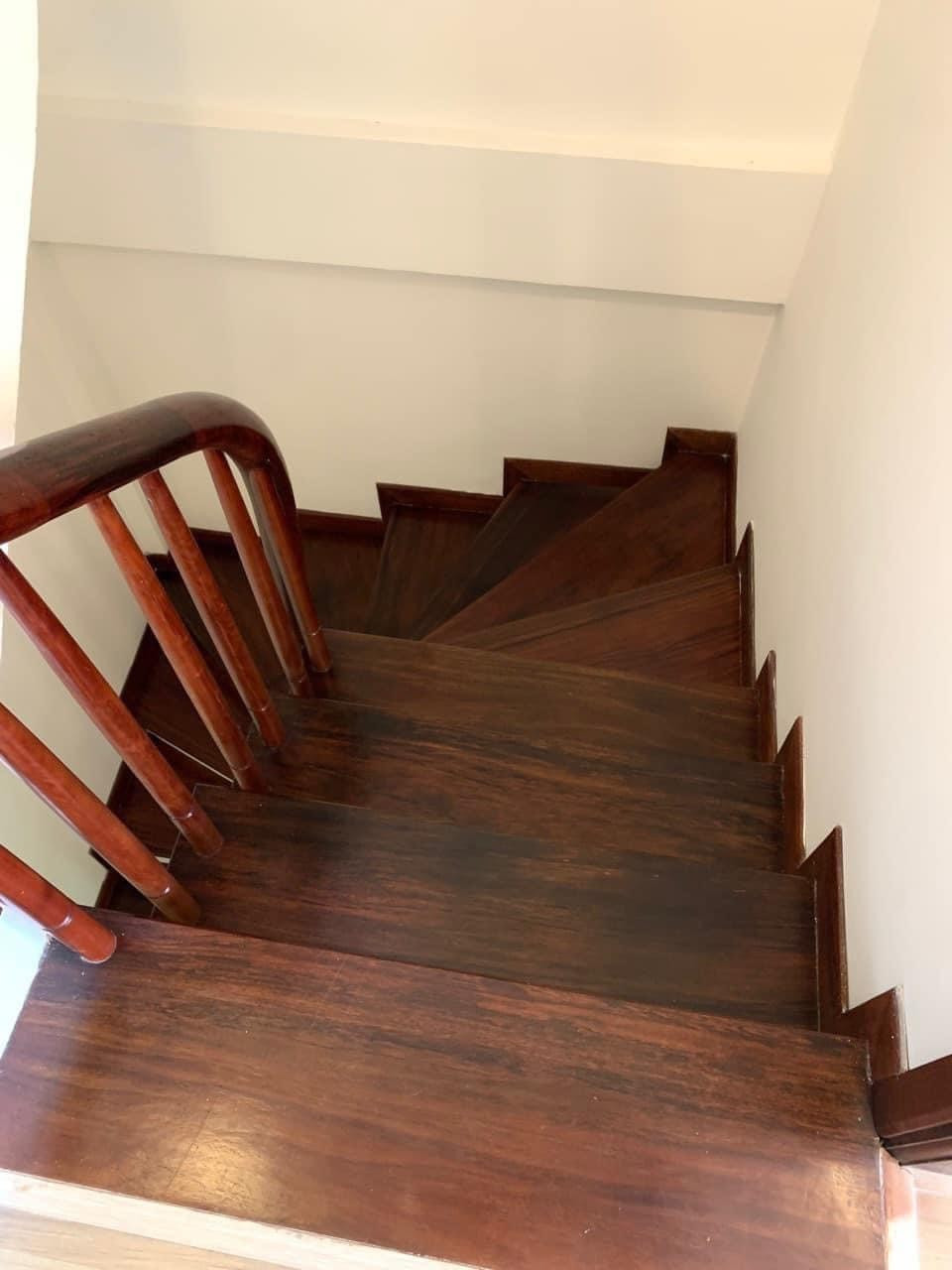 Tôi cho thuê nhà mới, hai cửa đi, Hoàng Văn Thái, 98m2x 5T vỉa hè 30 Tr - Ảnh 2